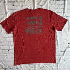 The North Face Mens T-shirt Born In Berkely California Logo Rare Classic Fit Red